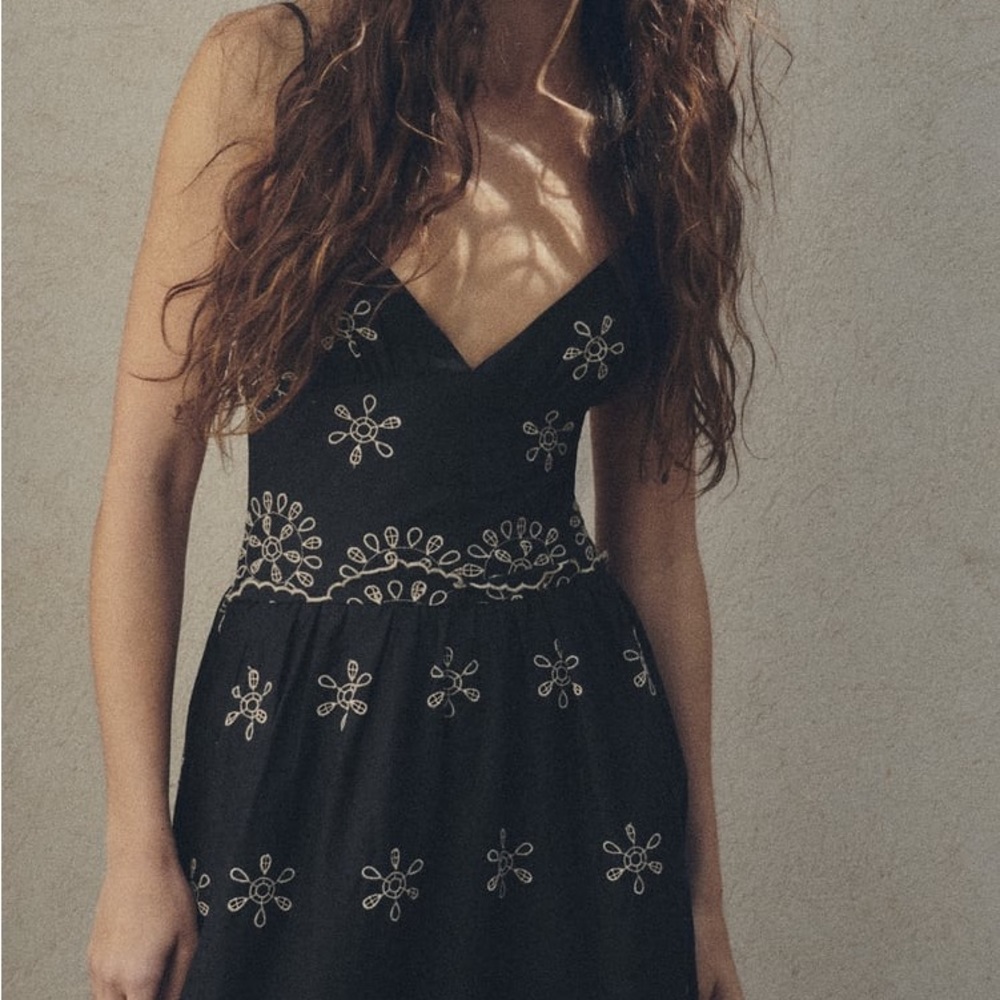 ZARA EMBROIDERED DRESS‎ - Picture 6 of 8